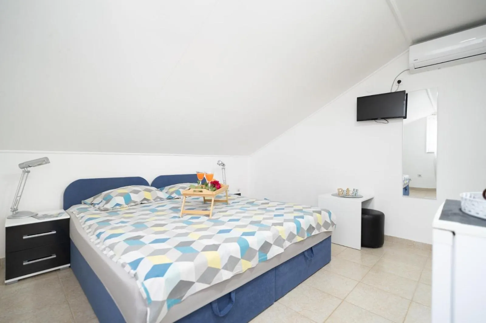 Apartment Adriatic Guest House Milic - Summer Rooms Gornji Karin
