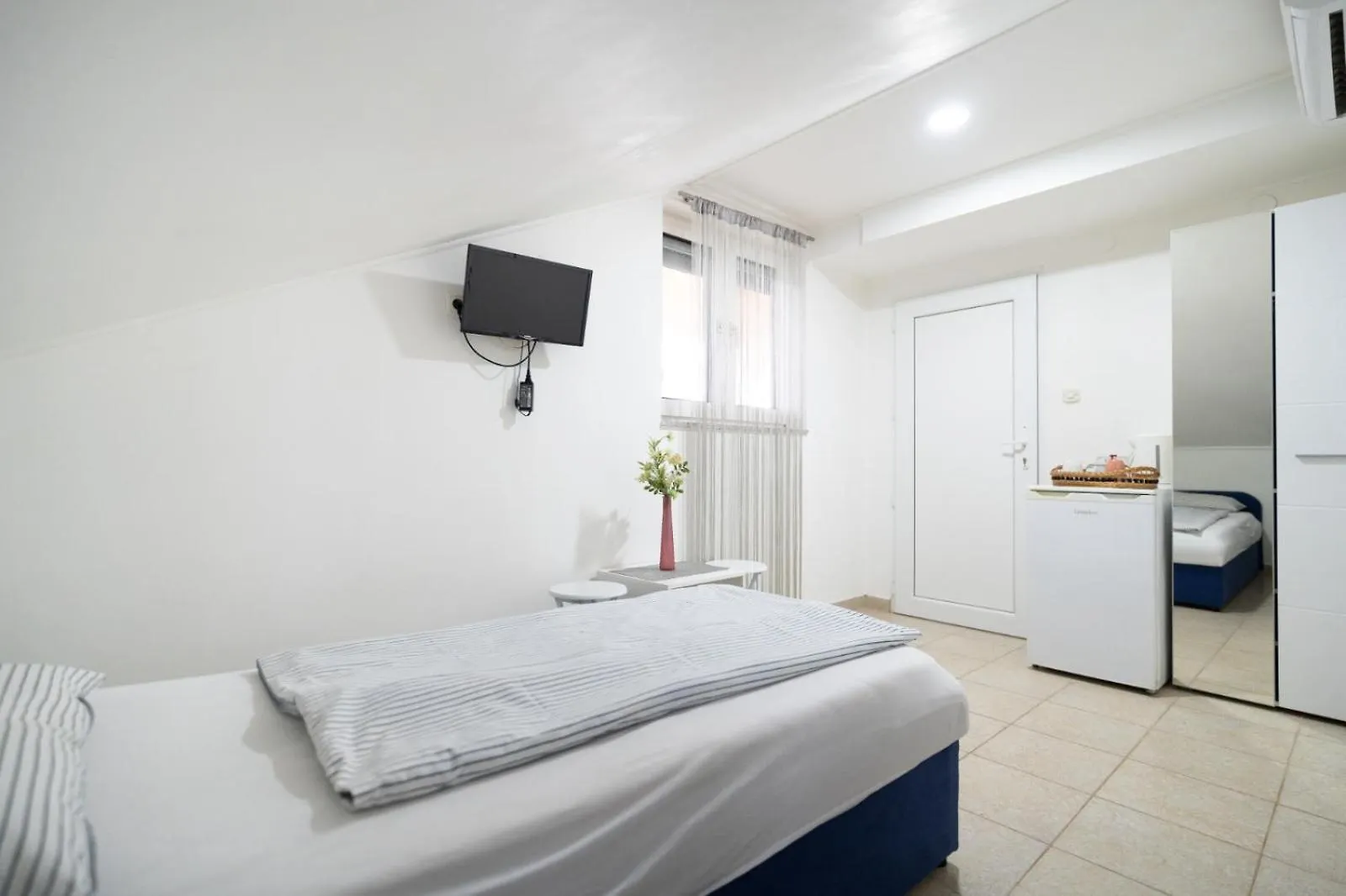 Adriatic Guest House Milic - Summer Rooms Gornji Karin