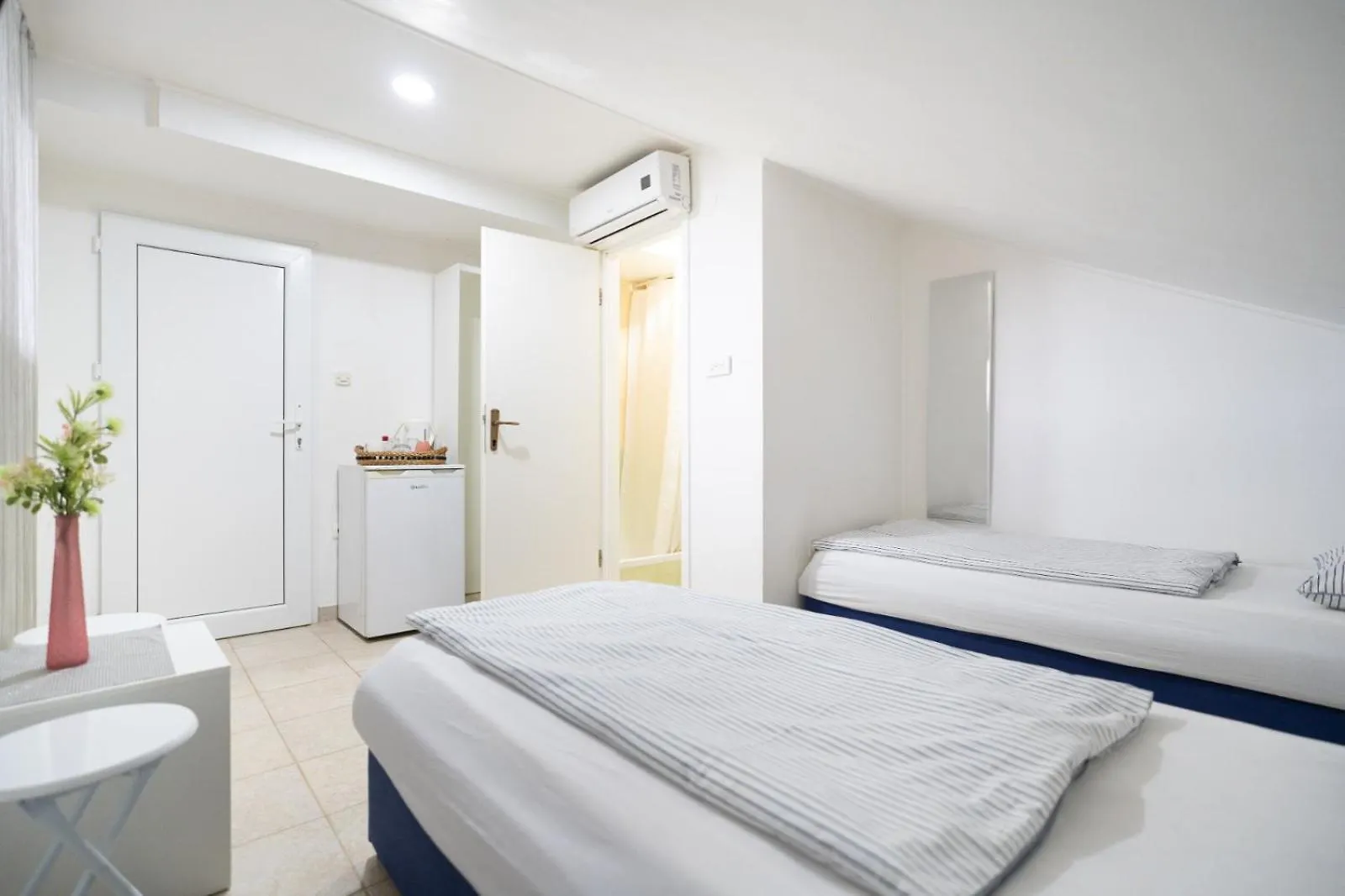 Adriatic Guest House Milic - Summer Rooms Gornji Karin