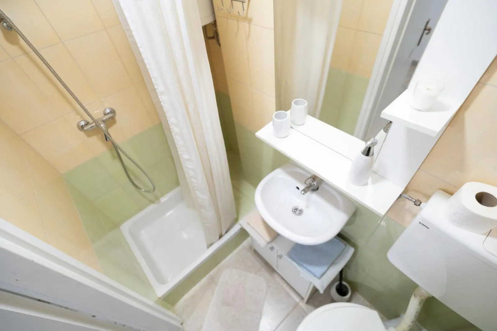 Apartment Adriatic Guest House Milic - Summer Rooms Gornji Karin Croatia